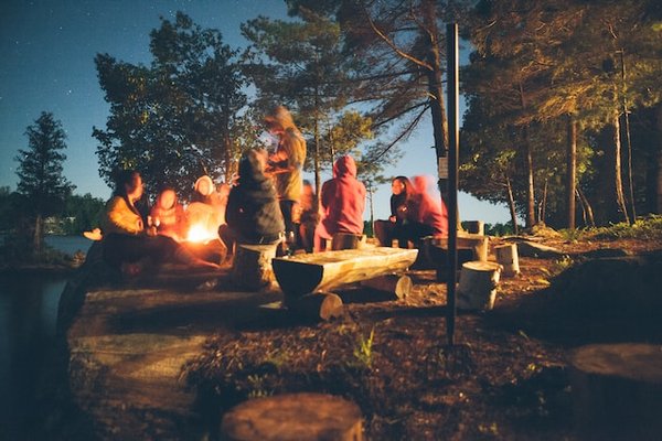 Comment organiser un camping pour une expédition de randonnée en Écosse?